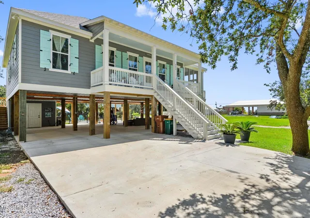 Homes for sale in Long Beach, MS | 405 S Cleveland Ave, Long Beach, MS 39560 | MLS# 4095942