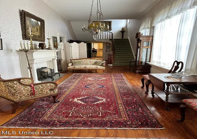 4th image of 621 Washington St, Natchez, MS 39120 | MLS# 4096143