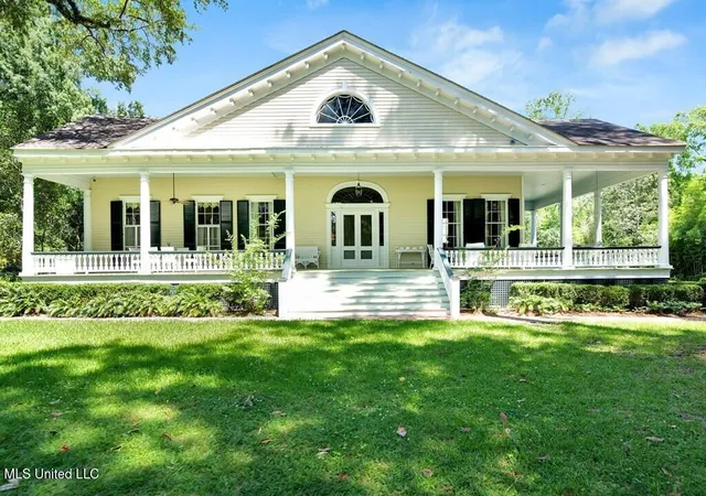 Photo 3 of Single family home for sale at 551 John R Junkin Dr, Natchez, MS 39120 | MLS# 4103142 | Listing updated on 2026-07-21