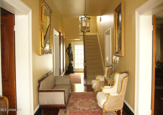 Photo 3 of Single family home for sale at 206 S Dr Ml King Jr St, Natchez, MS 39120 | MLS# 4096513 | Listing updated on 2026-08-25