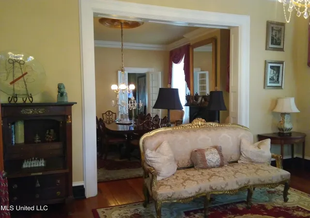 Photo 4 of Single family home for sale at 206 S Dr Ml King Jr St, Natchez, MS 39120 | MLS# 4096513 | Listing updated on 2026-08-25