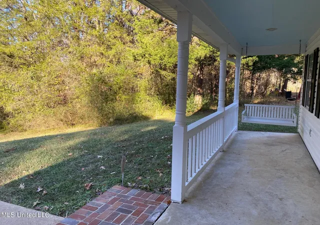 Homes for sale in Senatobia, MS | 2085 Yellowdog Road, Senatobia, MS 38668 | MLS# 4098187