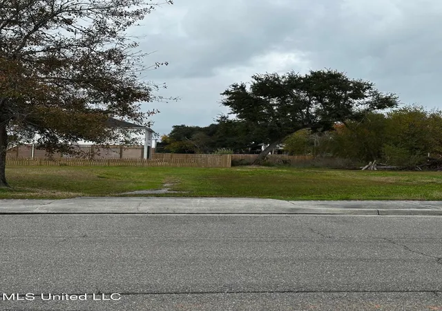 Photo 2 of Sale Pending at 141 E 2nd St, Pass Christian, MS 39571 | MLS# 4101367 | Listing updated on 2026-09-18