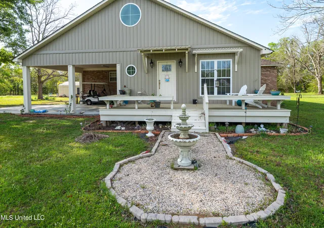 Photo 3 of Single family home for sale at 25401 Notre Dame Ave, Pass Christian, MS 39571 | MLS# 4099880 | Listing updated on 2026-03-30