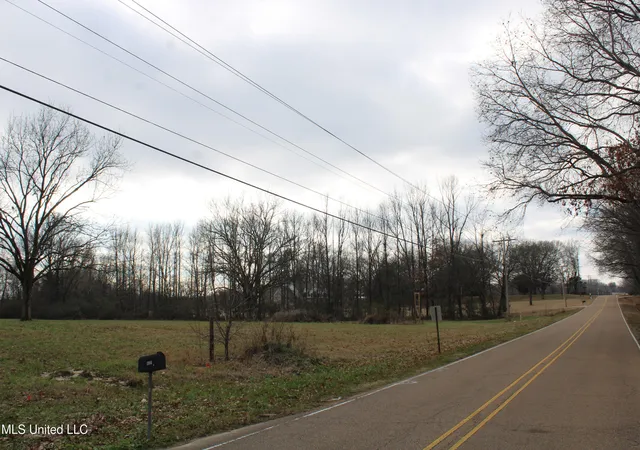 Photo 3 of Land for sale at 2001 W Oak Grv Rd, Hernando, MS 38632 | MLS# 4100243 | Listing updated on 2026-08-19