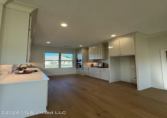 Photo 3 of Single family home for sale at 107 Tr Pointe Pl, Clinton, MS 39056 | MLS# 4102078 | Listing updated on 2026-10-26