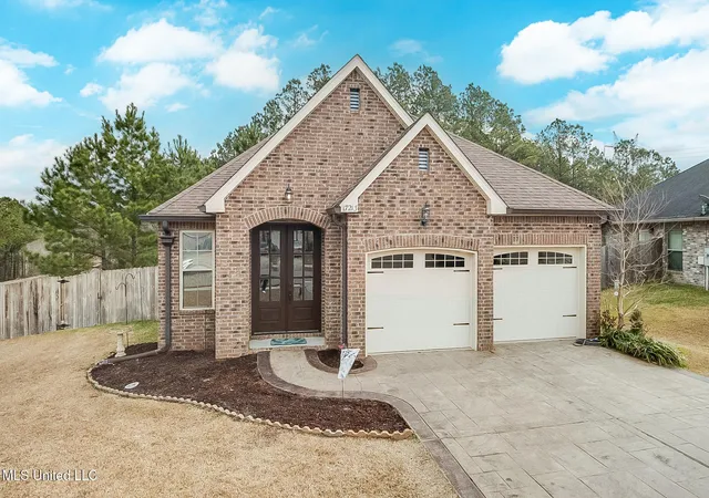 Single Family Residence at 17213 Palm Ridge Dr, Diberville, MS 39540 | MLS# 4102367 |  | Sold on 2025-04-16