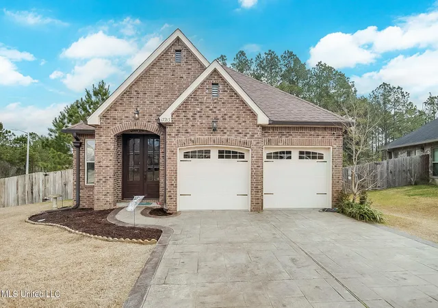 Photo 1 of Single Family Residence at 17213 Palm Ridge Dr, Diberville, MS 39540 | MLS# 4102367 |  | Sold on 2025-04-16