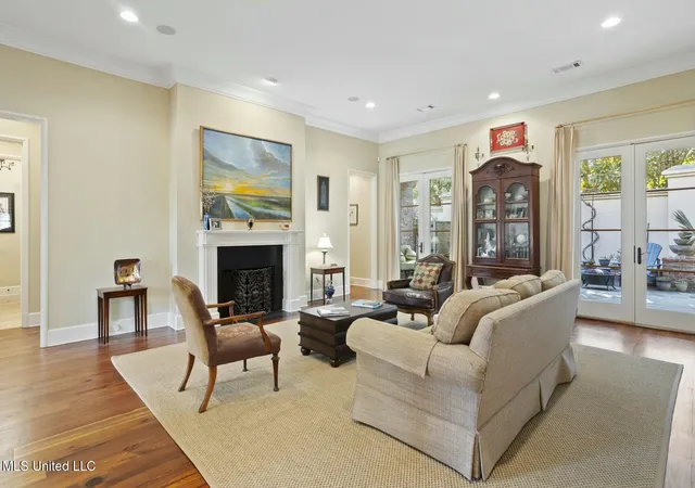 Photo 4 of Single family home for sale at 5 Pecan Tree Pl, Jackson, MS 39211 | MLS# 4103612 | Listing updated on 2026-06-12