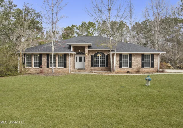 Photo 1 of Sale Pending at 636 Banyan Pl, Diamondhead, MS 39525 | MLS# 4105545 | Listing updated on 2026-09-12