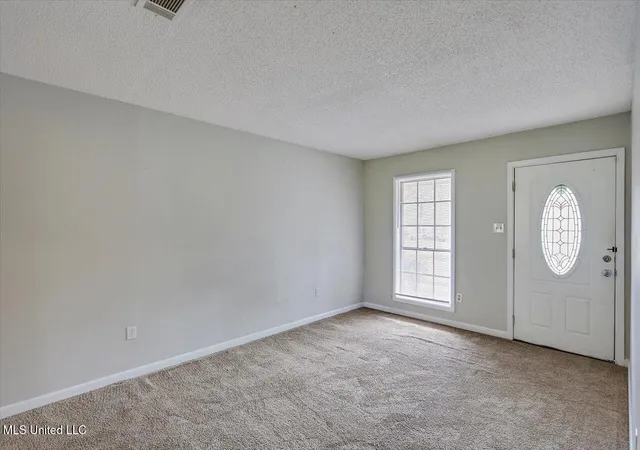 Photo 3 of Single family home for sale at 126 Mayfair Dr, Jackson, MS 39212 | MLS# 4105044 | Listing updated on 2026-07-09
