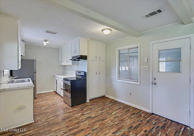 Photo 4 of Single family home for sale at 126 Mayfair Dr, Jackson, MS 39212 | MLS# 4105044 | Listing updated on 2026-07-09