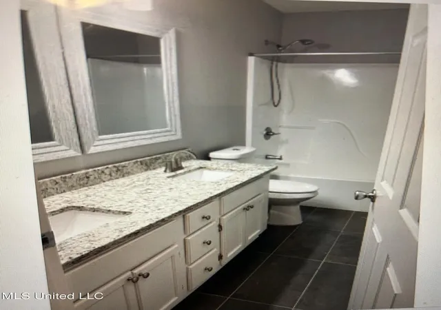 Photo 2 of Sale Pending at 6905 Pinehurst Dr, Ocean Springs, MS 39564 | MLS# 4107713 | Listing updated on 2026-03-30