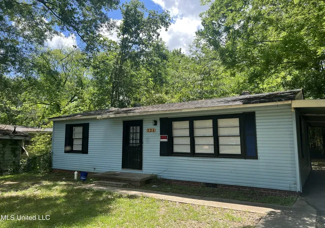 Photo 1 of Single family home for sale at 721 Glenmont Dr, Jackson, MS 39209 | MLS# 4111569 | Listing updated on 2026-03-30