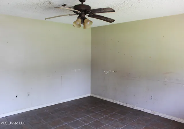 Homes for sale in Long Beach, MS | 205 Shalimar Dr, Long Beach, MS 39560 | MLS# 4115432