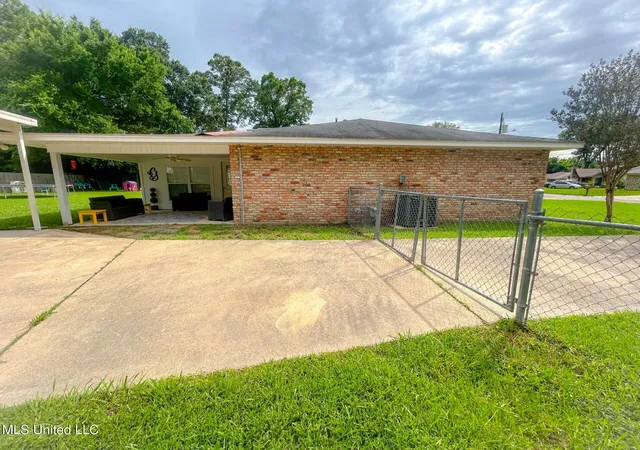 Homes for sale in Natchez, MS | 209 Margaret Ave, Natchez, MS 39120 | MLS# 4116693