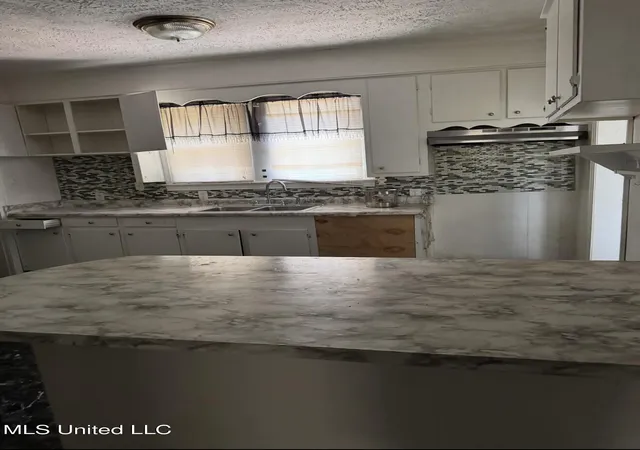 Photo 4 of Single family home for sale at 156 Denver St, Jackson, MS 39209 | MLS# 4118034 | Listing updated on 2026-04-02
