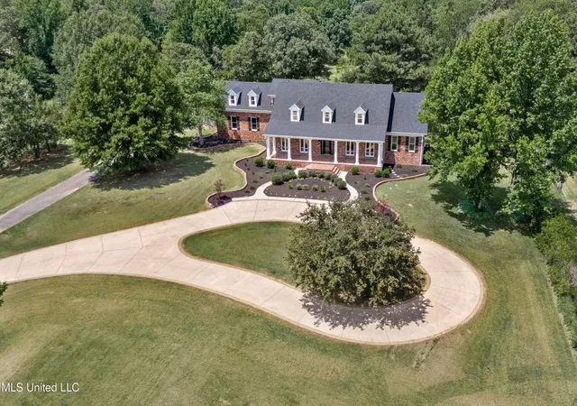 1st image of 1594 Victoria Rd, Byhalia, MS 38611 | MLS# 4118047