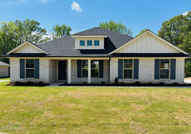 Photo 1 of Sale Pending at 101 Red Bird Cvs, Senatobia, MS 38668 | MLS# 4118685 | Listing updated on 2026-08-20