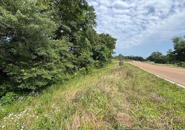 Photo 4 of Sale Pending at 3092 Airport Fernwood Rd, Mc Comb, MS 39648 | MLS# 144766 | Listing updated on 2026-09-30