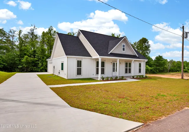 Homes for sale in Mc Henry, MS | 31 Shadow Wood Dr, Mc Henry, MS 39561 | MLS# 4126281