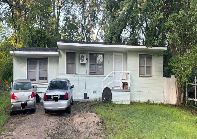 1st image of 1051 Combs St, Jackson, MS 39204 | MLS# 4119356