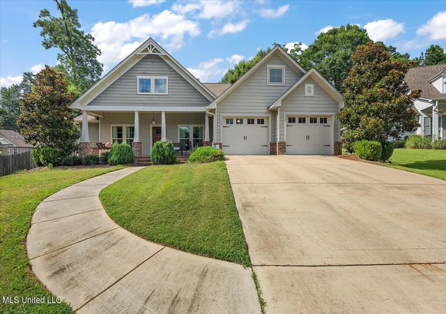Photo 1 of Single family home for sale at 311 E Brandon Ct, Brandon, MS 39042 | MLS# 4119548 | Listing updated on 2026-09-14