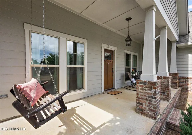 Photo 3 of Single family home for sale at 311 E Brandon Ct, Brandon, MS 39042 | MLS# 4119548 | Listing updated on 2026-09-14