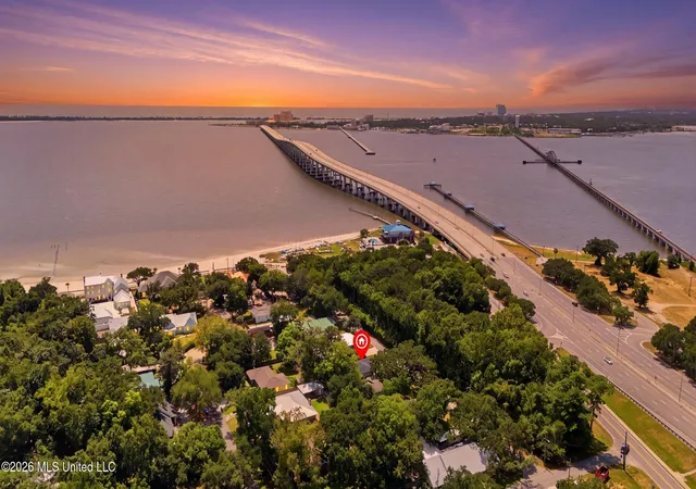 Photo 3 of Sale Pending at 310 Hillandale Ave, Ocean Springs, MS 39564 | MLS# 4120164 | Listing updated on 2026-08-24