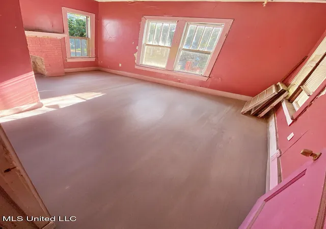 Photo 2 of Single family home for sale at 248 Moss Ave, Jackson, MS 39209 | MLS# 4120275 | Listing updated on 2026-07-05