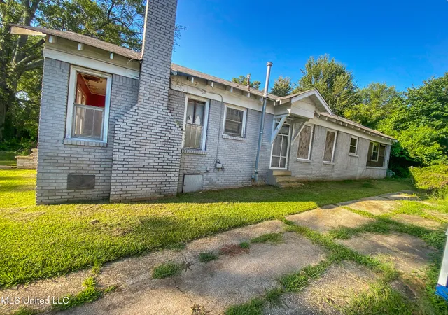 Photo 4 of Single family home for sale at 248 Moss Ave, Jackson, MS 39209 | MLS# 4120275 | Listing updated on 2026-07-05