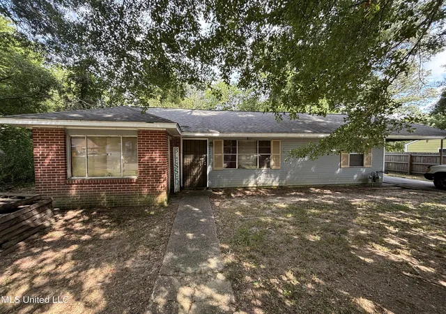 Photo 1 of Sale Pending at 3920 Walker Ave, Jackson, MS 39212 | MLS# 4122114 | Listing updated on 2026-04-10