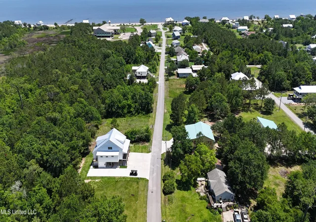 Homes for sale in Waveland, MS | 180 Vacation Ln, Waveland, MS 39576 | MLS# 4121332