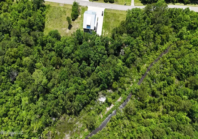 Homes for sale in Waveland, MS | 180 Vacation Ln, Waveland, MS 39576 | MLS# 4121332