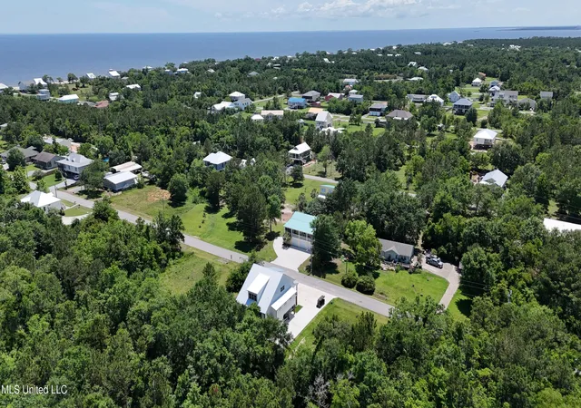 Homes for sale in Waveland, MS | 180 Vacation Ln, Waveland, MS 39576 | MLS# 4121332