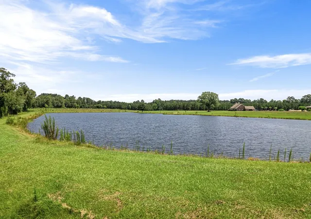 Homes for sale in Columbia, MS | 102 Loftin Rd, Columbia, MS 39429 | MLS# 144961