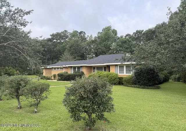 Homes for sale in Wiggins, MS | 230 N Vardman St, Wiggins, MS 39577 | MLS# 4121824