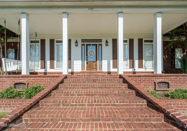 Photo 4 of Sale Pending at 5137 Meadow Pointe Dr, Southaven, MS 38672 | MLS# 4122002 | Listing updated on 2026-08-30