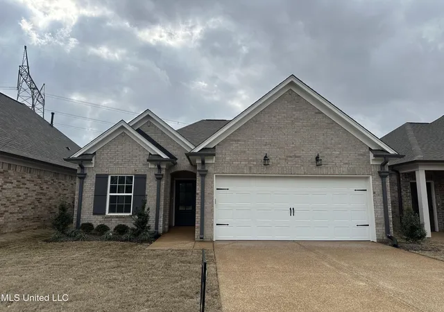 Homes for sale in Southaven, MS | 335 Flower Garden Dr, Southaven, MS 38671 | MLS# 4122622