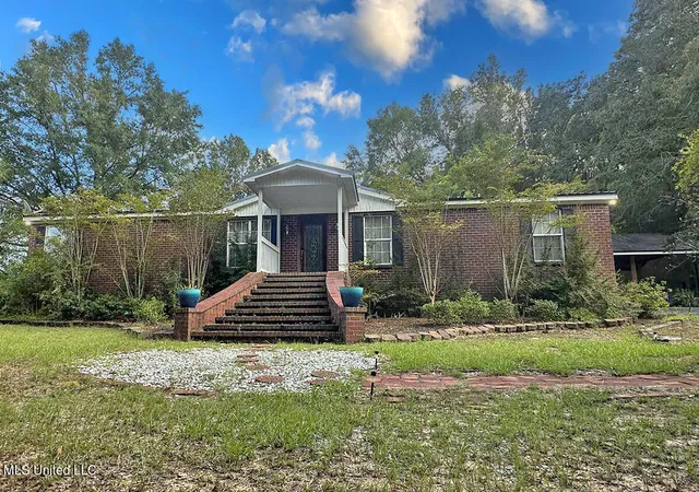 Homes for sale in Lucedale, MS | 202 Howell Rd, Lucedale, MS 39452 | MLS# 4124641