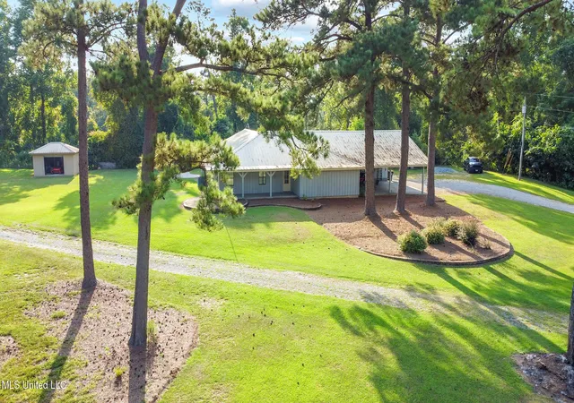 Homes for sale in Carriere, MS | 6107 Hwy 43 N, Carriere, MS 39426 | MLS# 4125107