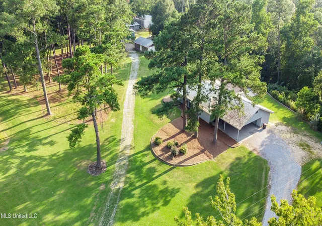 Homes for sale in Carriere, MS | 6107 Hwy 43 N, Carriere, MS 39426 | MLS# 4125107