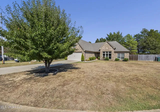 Photo 2 of Sale Pending at 35 Pearson Cvs, Byhalia, MS 38611 | MLS# 4124826 | Listing updated on 2026-03-30