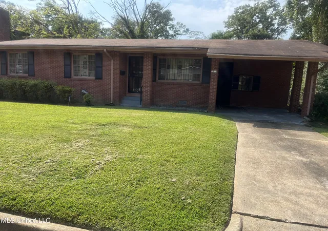 Photo 1 of Sale Pending at 2215 Margaret Walker Alexander Dr, Jackson, MS 39213 | MLS# 4125961 | Listing updated on 2026-04-11