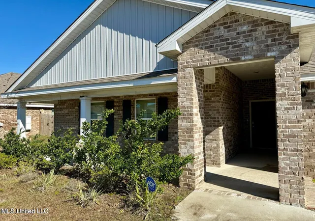 Homes for sale in Long Beach, MS | 1091 Enclave Cir, Long Beach, MS 39560 | MLS# 4126029