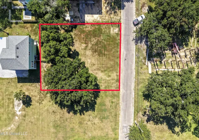 Photo 3 of Land for sale at 122 Beachview Dr, Pass Christian, MS 39571 | MLS# 4126202 | Listing updated on 2026-09-18
