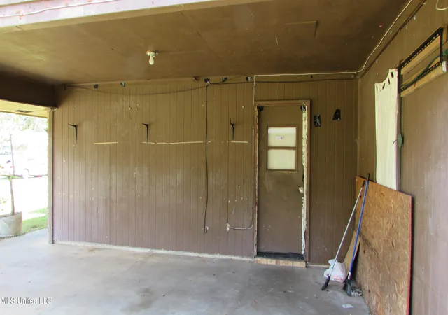 Photo 2 of Single family home for sale at 2722 E David Dr, Gulfport, MS 39503 | MLS# 4126021 | Listing updated on 2026-06-23