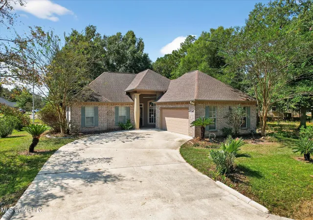 Photo 3 of Single family home for sale at 7310 Ahi Dr, Diamondhead, MS 39525 | MLS# 4126486 | Listing updated on 2026-03-30
