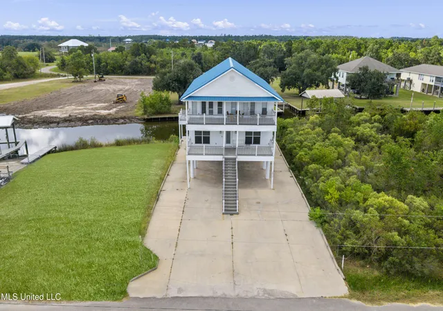 3rd image of 4011 S Nassau St, Bay Saint Louis, MS 39520 | MLS# 4126942