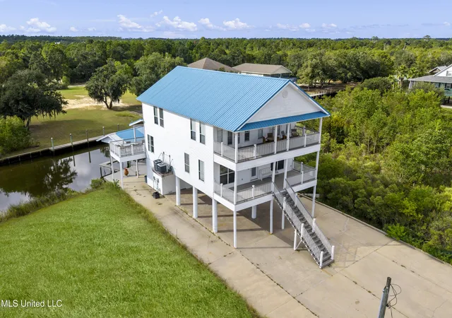 4th image of 4011 S Nassau St, Bay Saint Louis, MS 39520 | MLS# 4126942